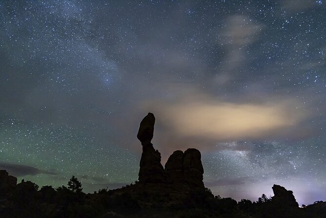 Sunset and Night Photography in Arches National Park - What to bring and what to expect on your feet