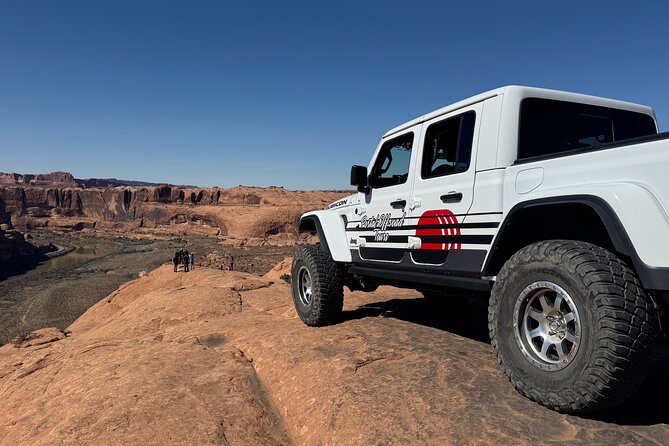 Sunset Private Off-Road Jeep Tour in Moab - What to expect: thrill level, comfort, and who it fits