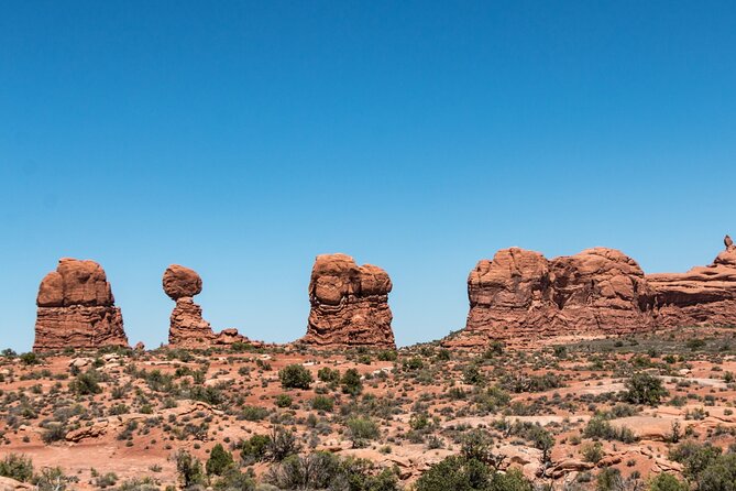 Utah Mighty 5 National Parks Self-Guided Driving Audio Tours - Arches National Park: a photo route with a history-and-forms focus