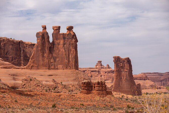 Utah Mighty 5 National Parks Self-Guided Driving Audio Tours - Capitol Reef: desert geology plus a human-story layer